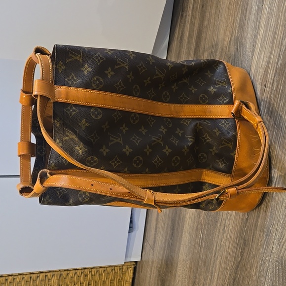 Louis Vuitton authentic Monogram Randonnee vintage bag Uniqe Shape - Picture 6 of 8